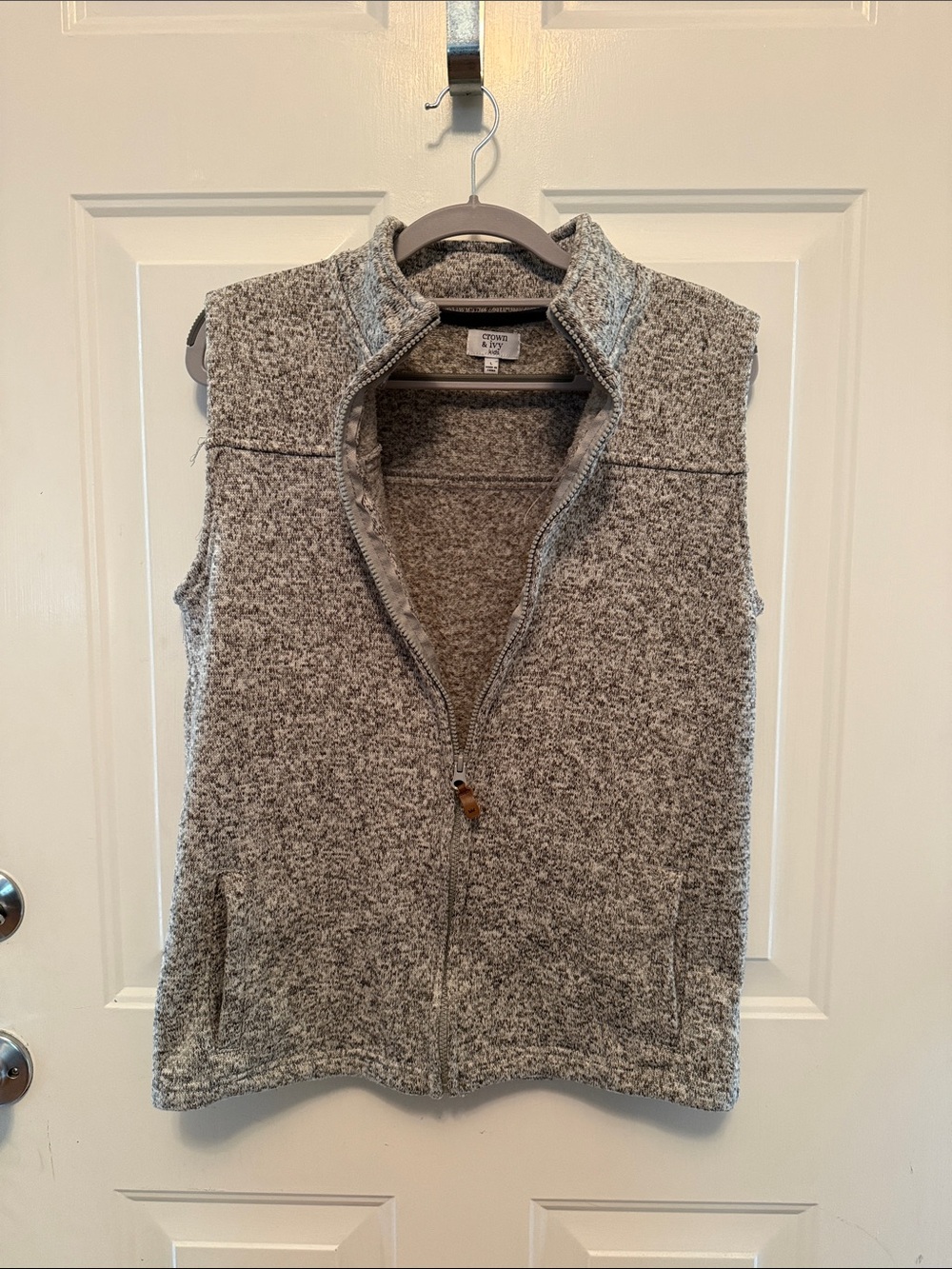 crown & ivy Heather Gray Full-Zip Youth Boys size L Sweater Vest